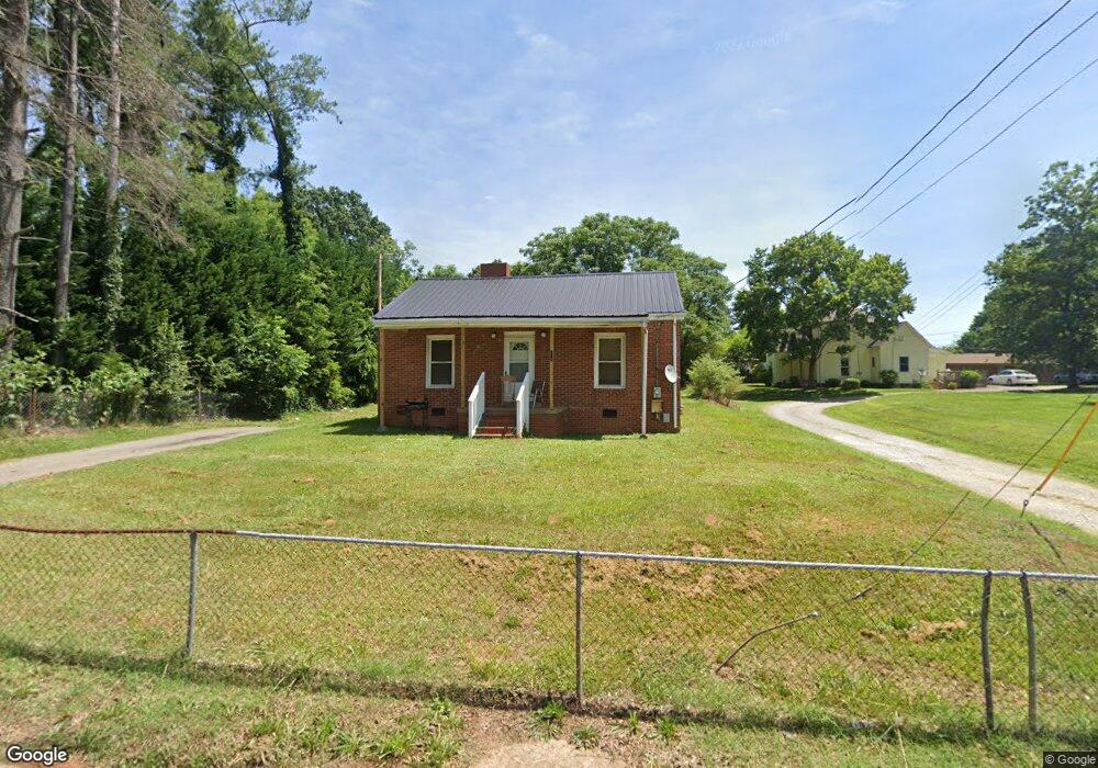 514 Brevard St, Statesville, NC 28677 - photo 1