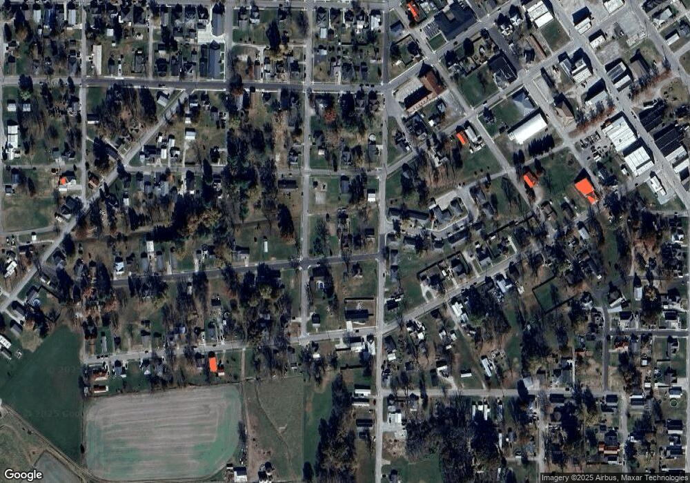 512 Oak St, Bicknell, IN 47512 - photo 1