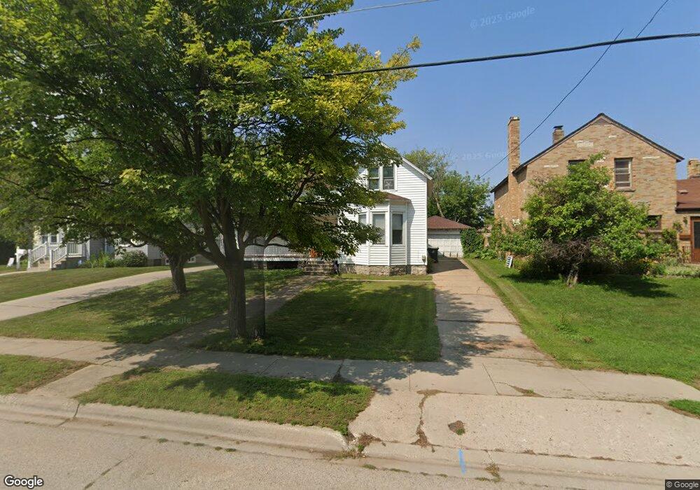 2132 10th Ave, Menominee, MI 49858 - photo 1