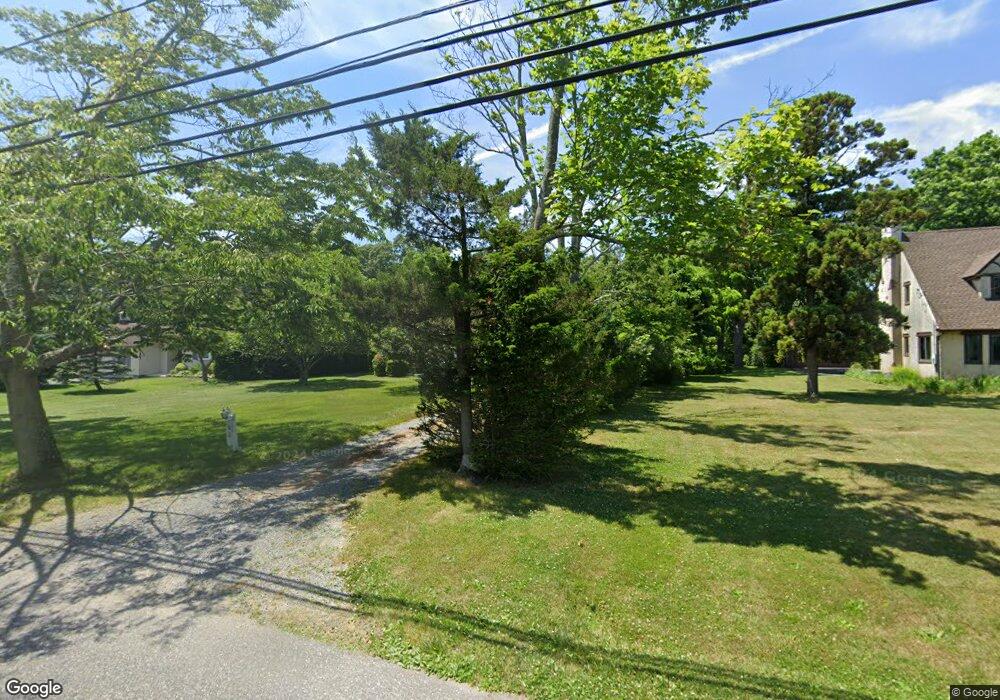 102 Mcconnell Ave, Bayport, NY 11705 - photo 1