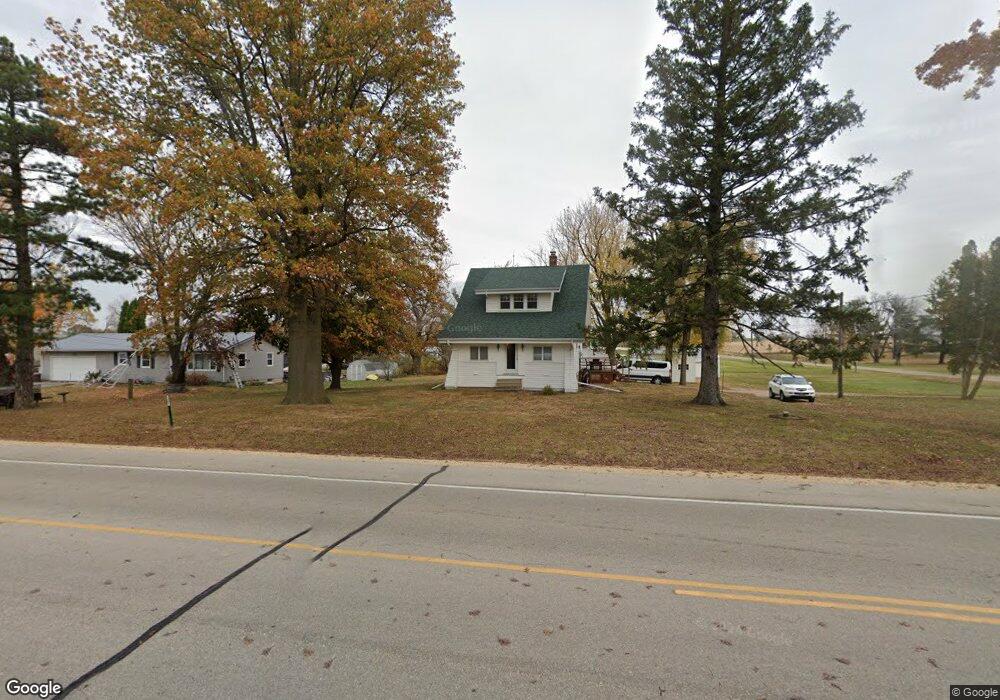 891 Dows Rd, Cedar Rapids, IA 52403 - photo 1