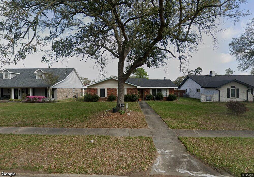 2425 22nd St, Lake Charles, LA 70601 - photo 1