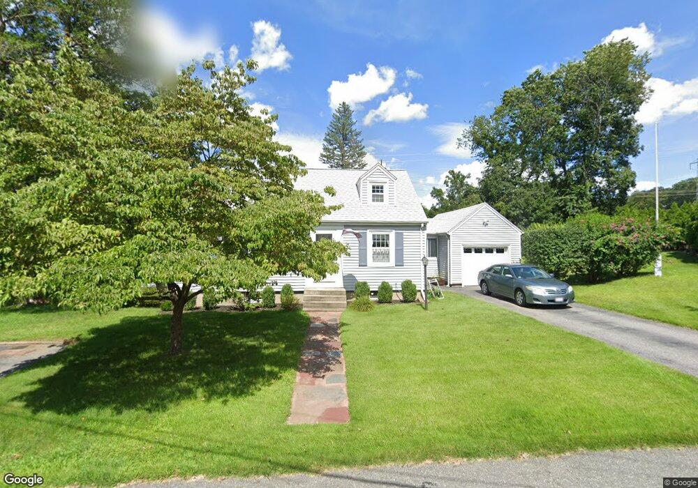 35 Mayflower Rd, Woburn, MA 01801 - photo 1