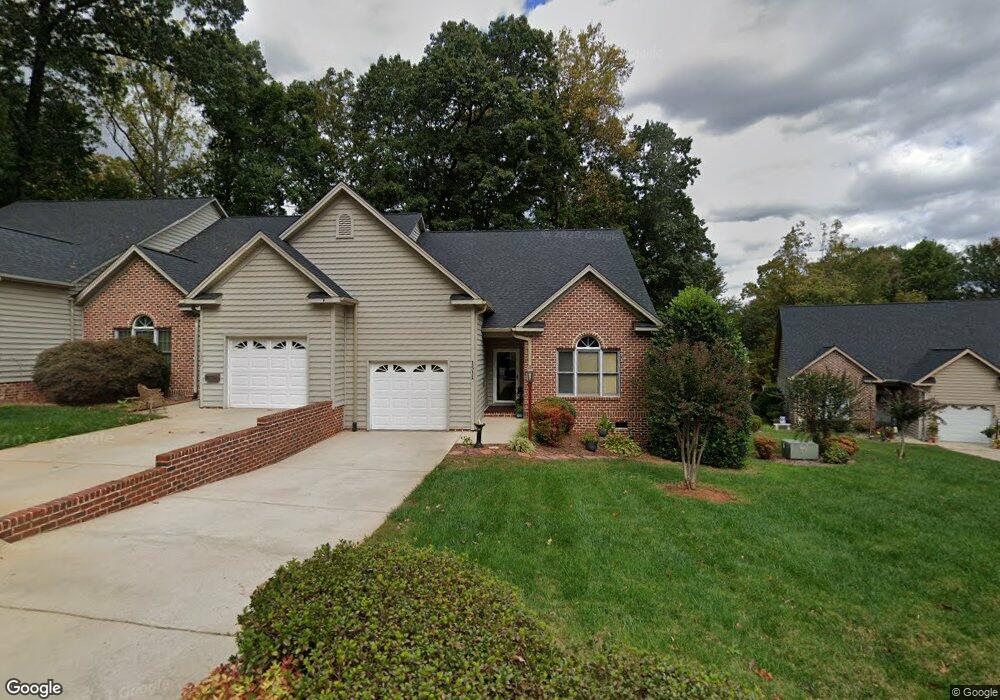 1511 Forest Park Dr, Statesville, NC 28677 - photo 1