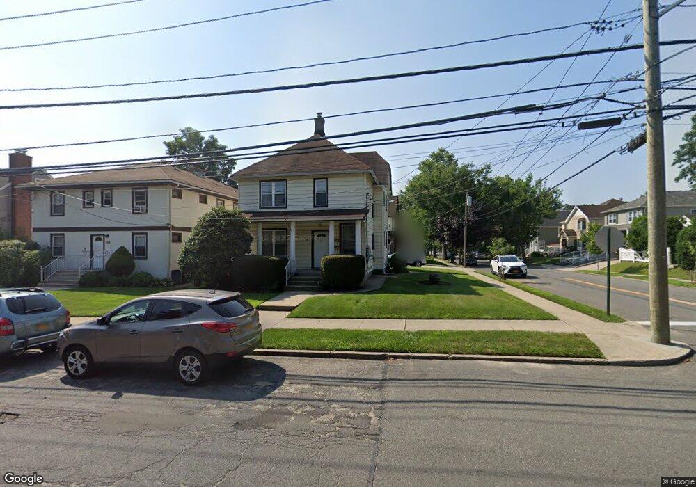 152 Floral Blvd, Floral Park, NY 11001 - photo 1