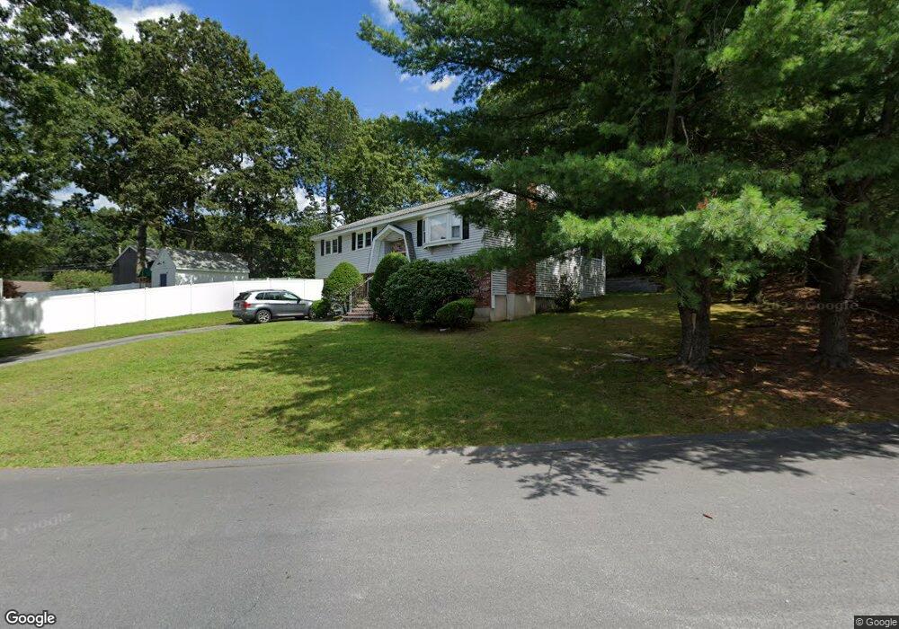 4 Oak Knoll Dr, Woburn, MA 01801 - photo 1
