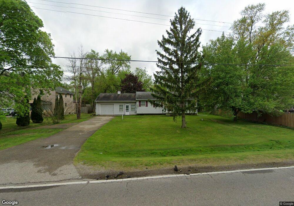 5237 W Court St, Flint, MI 48532 - photo 1