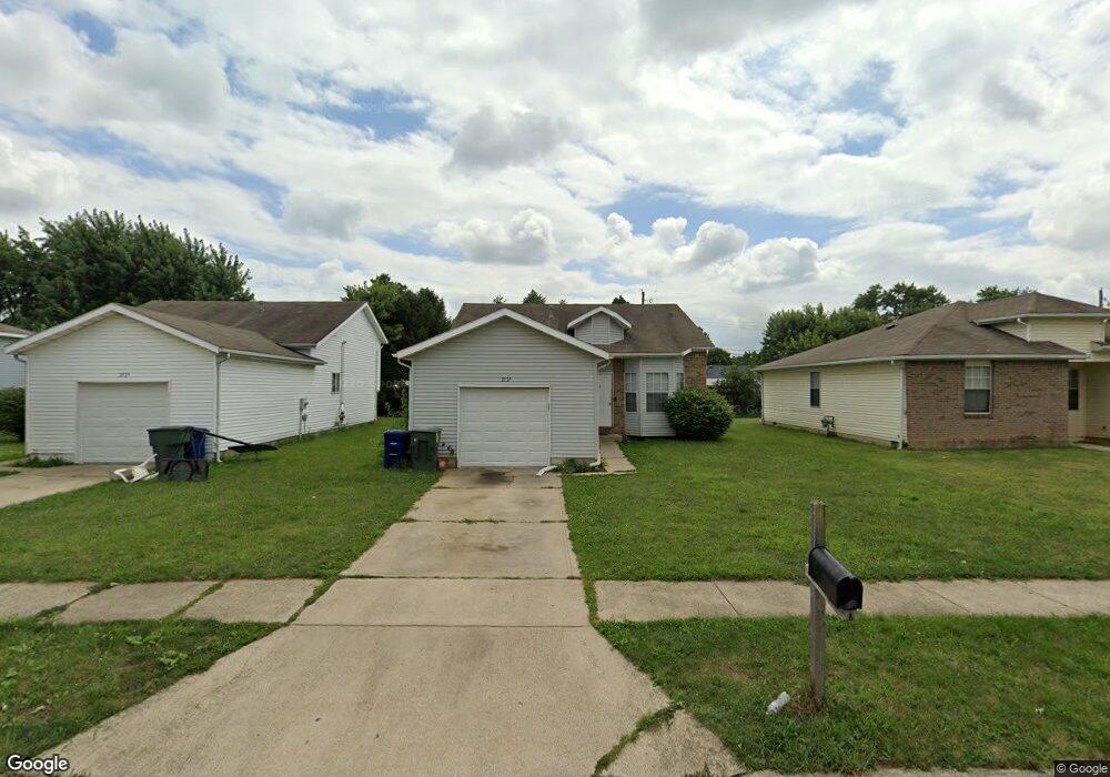 2127 Golden Leaf Ln, Columbus, OH 43223 - photo 1