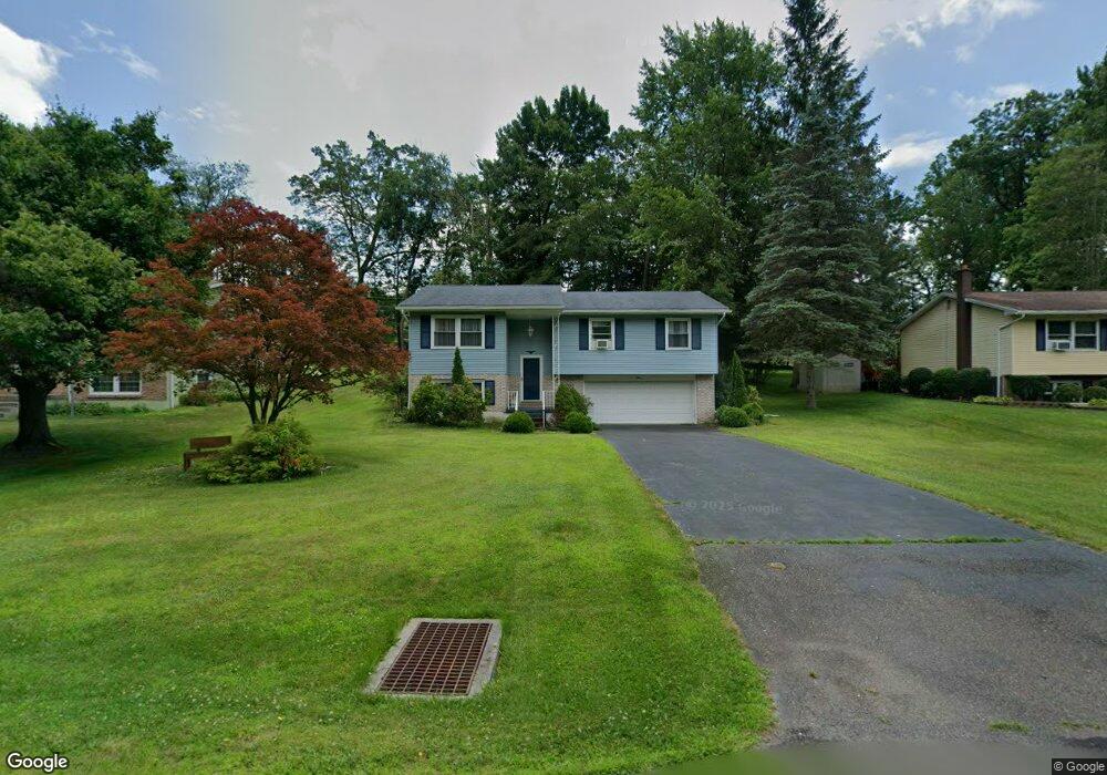 60 Yorktown Rd, Mountain Top, PA 18707 - photo 1