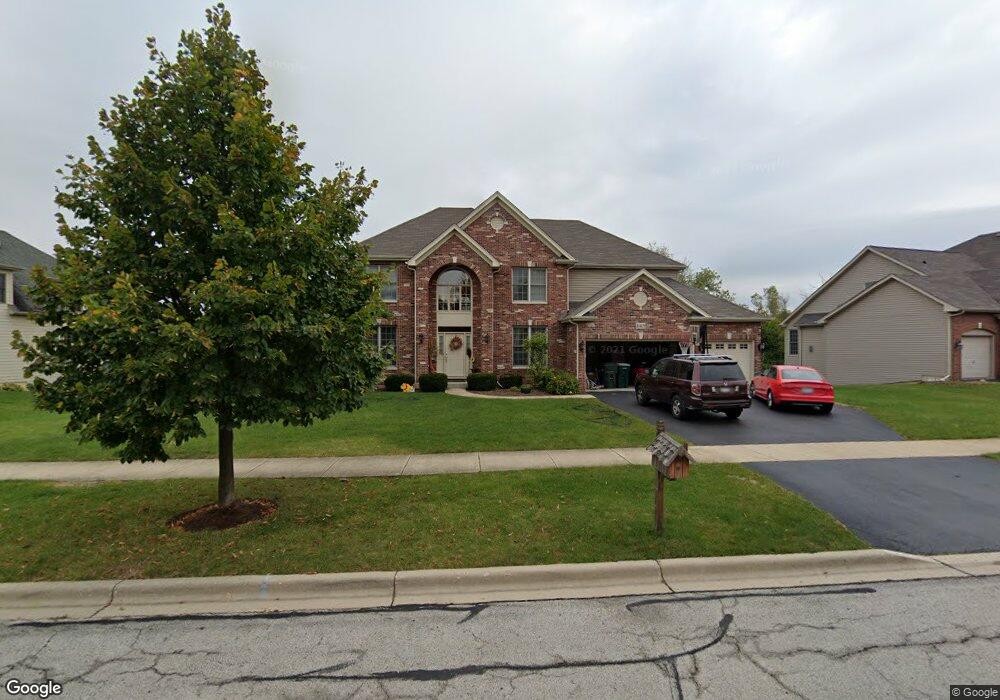 145 Johnson Woods Dr, Batavia, IL 60510 - photo 1