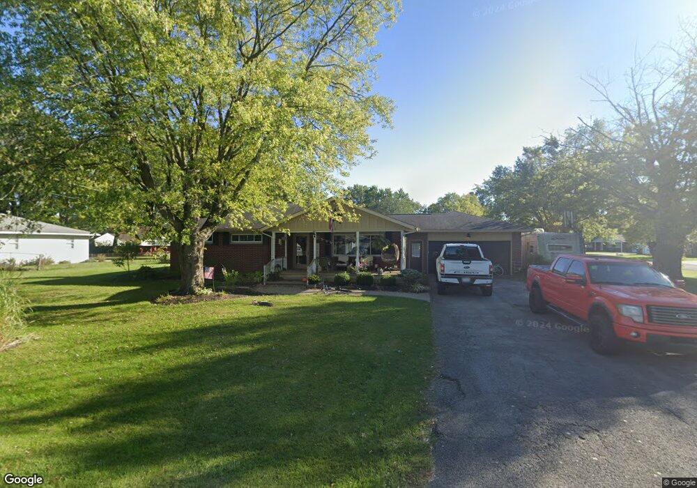 1747 Lilac Ln, Lima, OH 45806 - photo 1