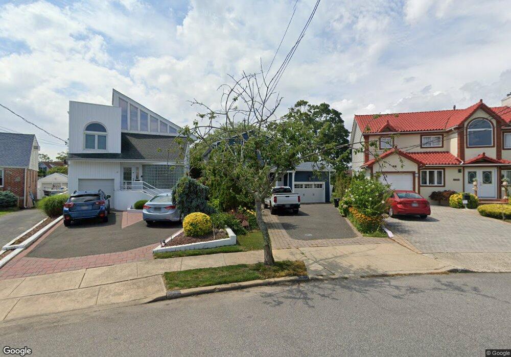 2776 Whaleneck Dr, Merrick, NY 11566 - photo 1