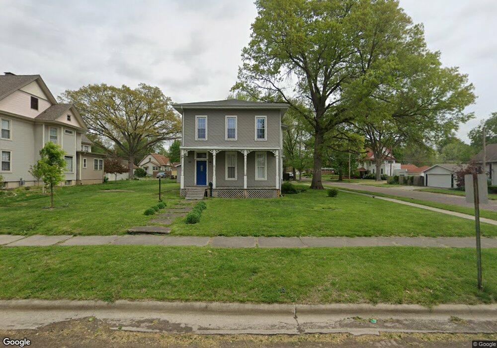 226 Pekin St, Lincoln, IL 62656 - photo 1