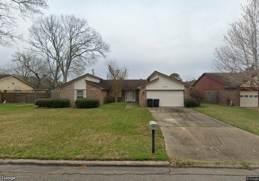 1208 Whitaker St, Alvin, TX 77511 - photo 1