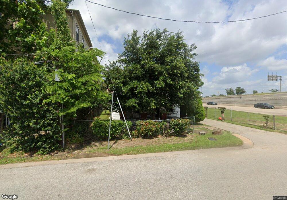 1611 Bass St, Houston, TX 77007 - photo 1
