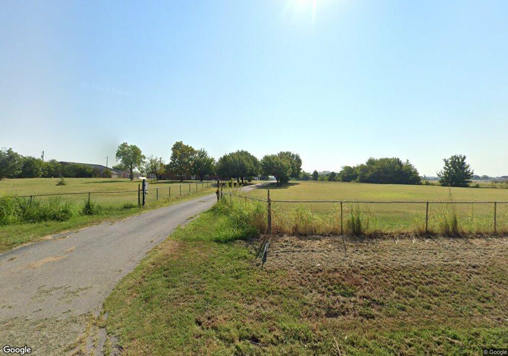 10608 S Bryant Ave, Moore, OK 73160 - photo 1