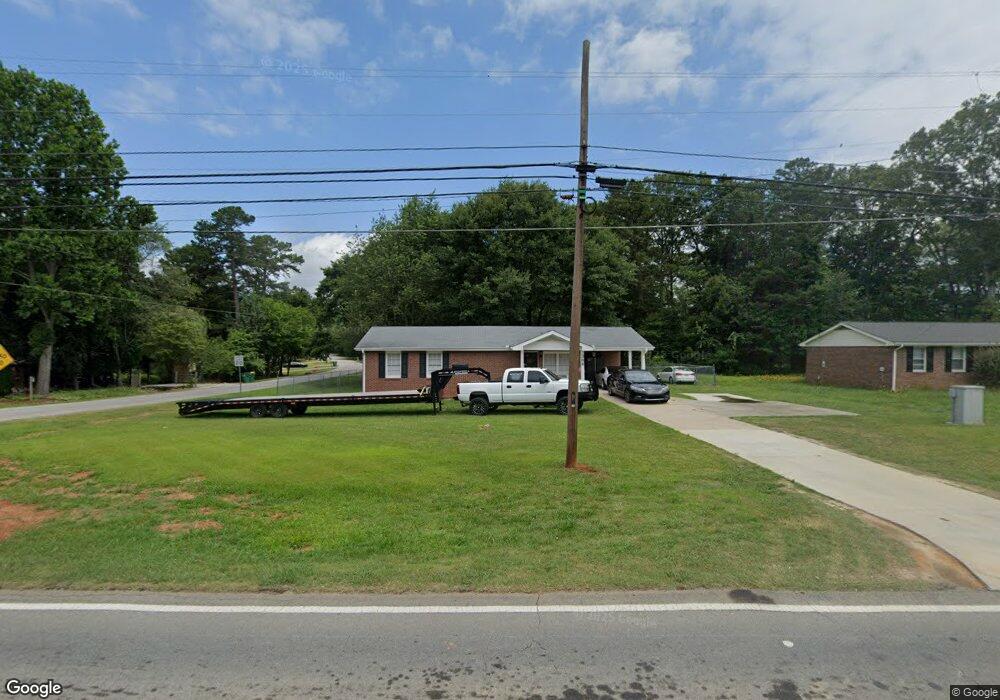 388 E Broad St, Winder, GA 30680 - photo 1