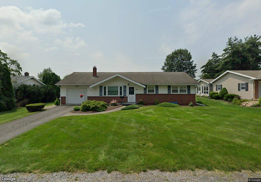 233 Saint Lawrence St, Lewisburg, PA 17837 - photo 1