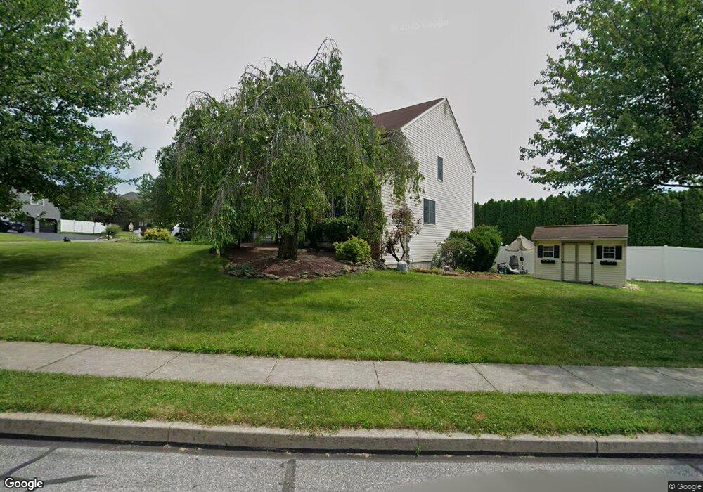 118 Spy Glass Hill Rd, Bath, PA 18014 - photo 1