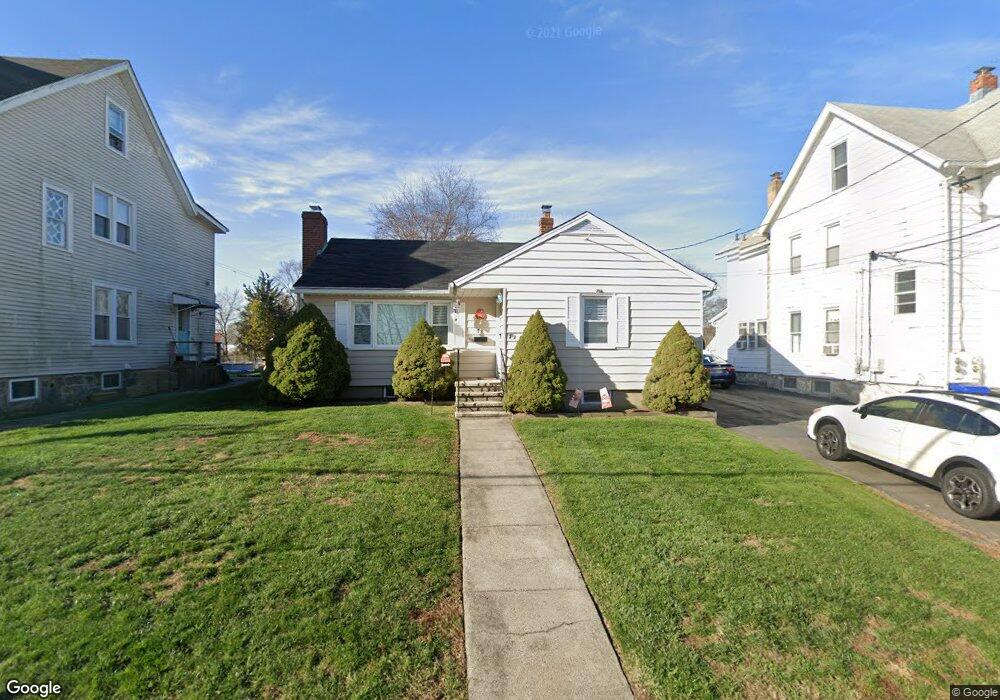 7 1/2 Fairview Ave, Norwalk, CT 06850 - photo 1