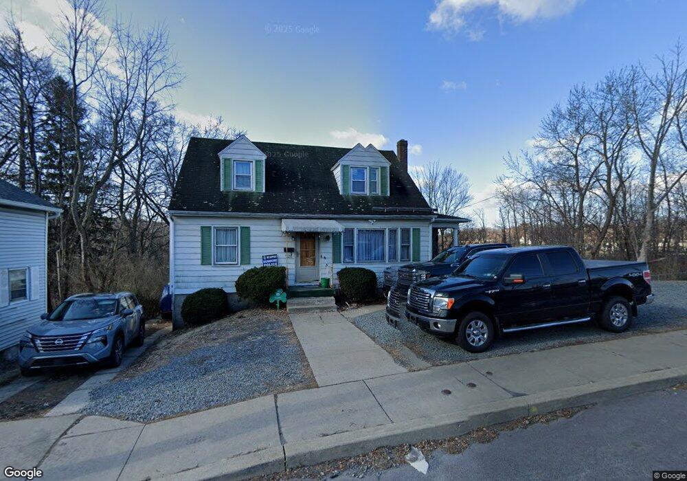 926 E Drinker St, Dunmore, PA 18512 - photo 1