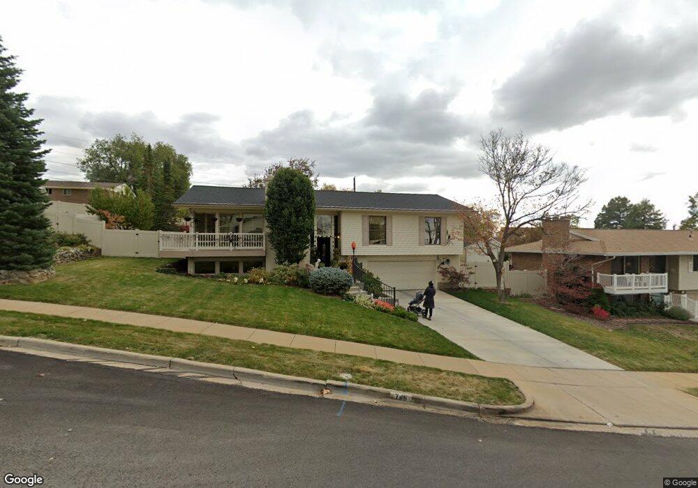746 E East Hills N, Bountiful, UT 84010 - photo 1