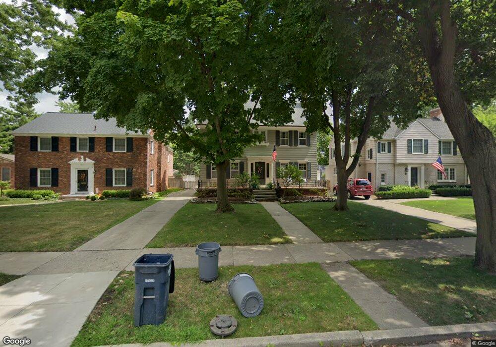 700 Rivard Blvd, Grosse Pointe, MI 48230 - photo 1