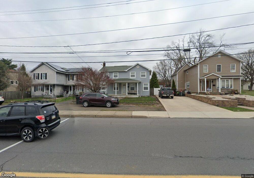 746 S Main St unit R, Taylor, PA 18517 - photo 1