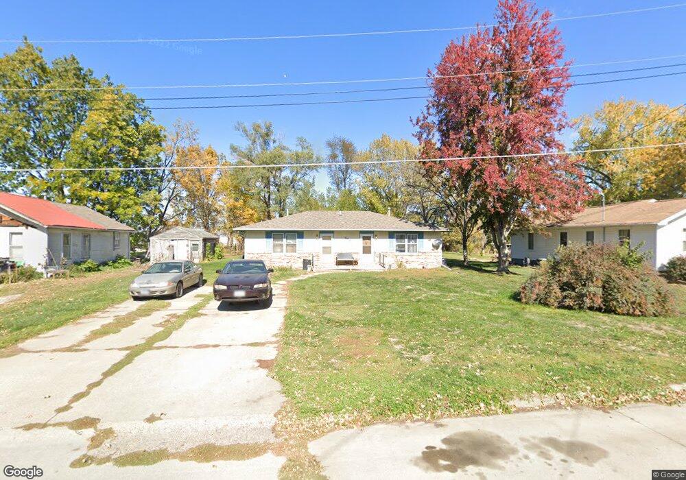 1604 N 2nd Ave W, Newton, IA 50208 - photo 1