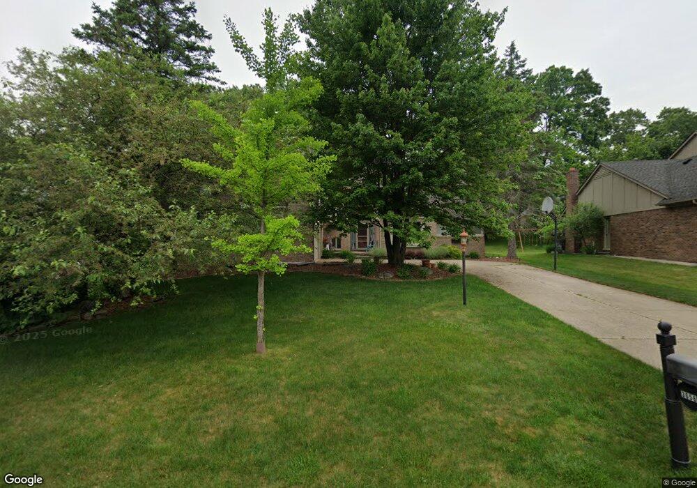 3656 Charlwood Dr, Rochester Hills, MI 48306 - photo 1
