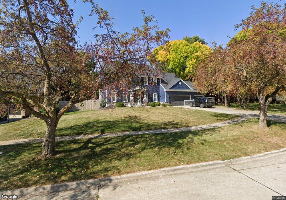 528 Valley West Ct, West Des Moines, IA 50265 - photo 1