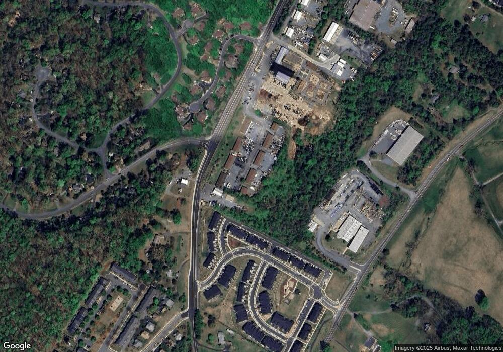 1985 Snow Point Ln unit 8A, Charlottesville, VA 22902 - photo 1