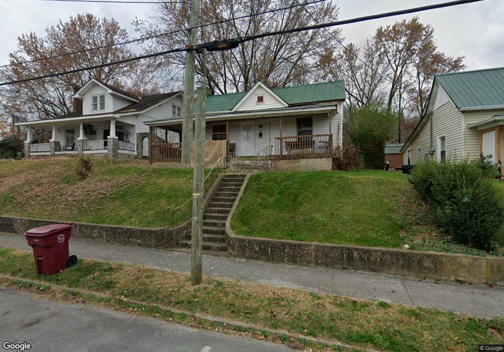 624 E Maple St, Johnson City, TN 37601 - photo 1
