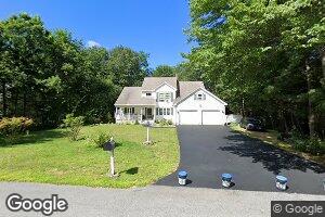 25 Rivermeadow Dr, Steep Falls, ME 04085
