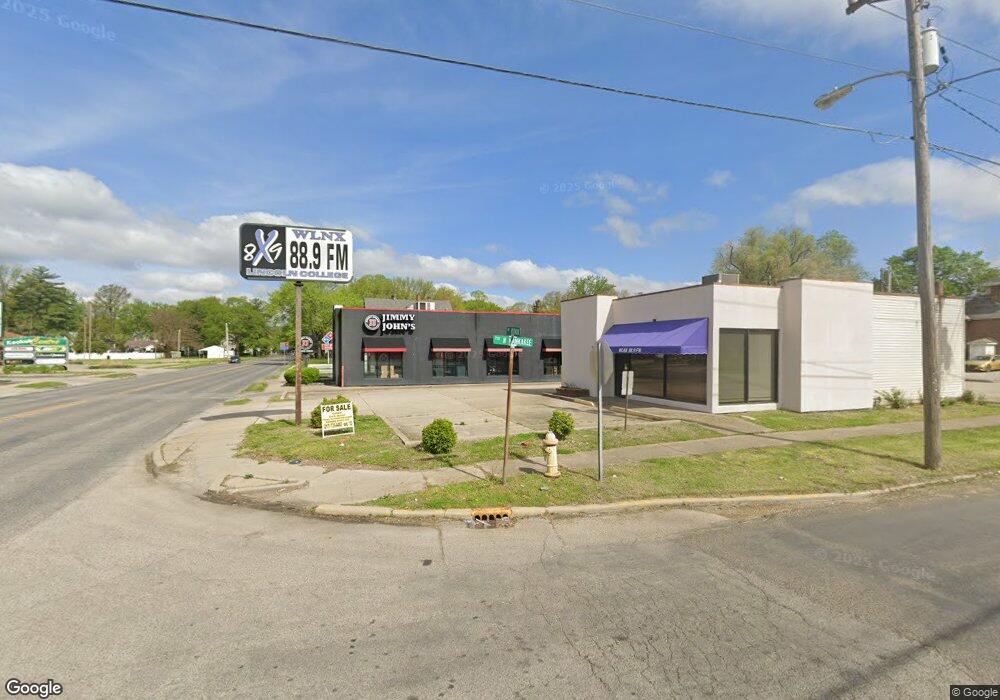 422 Keokuk St, Lincoln, IL 62656 - photo 1