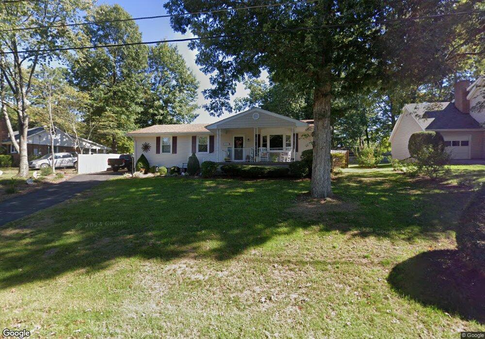 1044 Cliftwood Cir, Clifton Forge, VA 24422 - photo 1