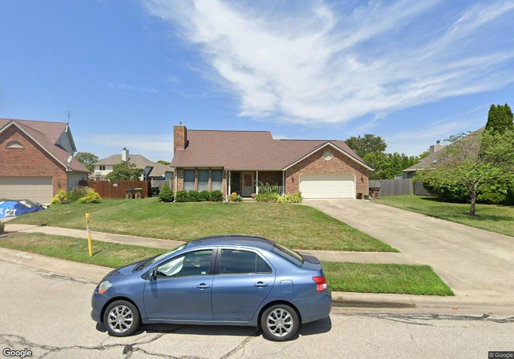 2252 Reston Ln, Columbus, IN 47203 - photo 1