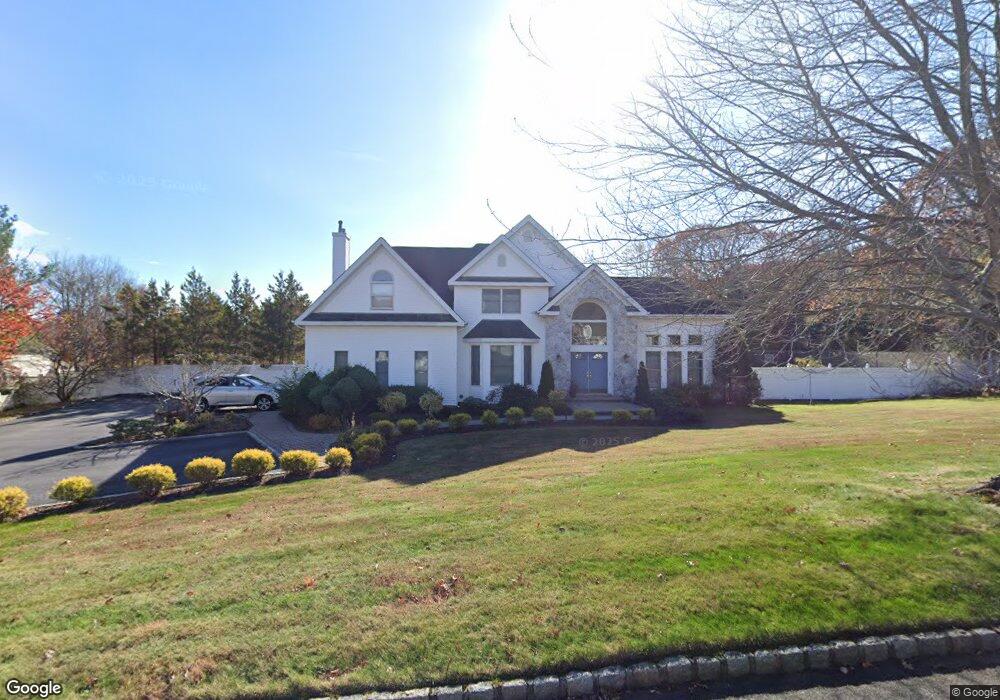 2 Sugar Maple Ct, Dix Hills, NY 11746 - photo 1