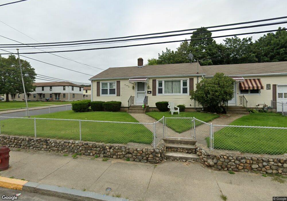 284 9th Ave, Woonsocket, RI 02895 - photo 1
