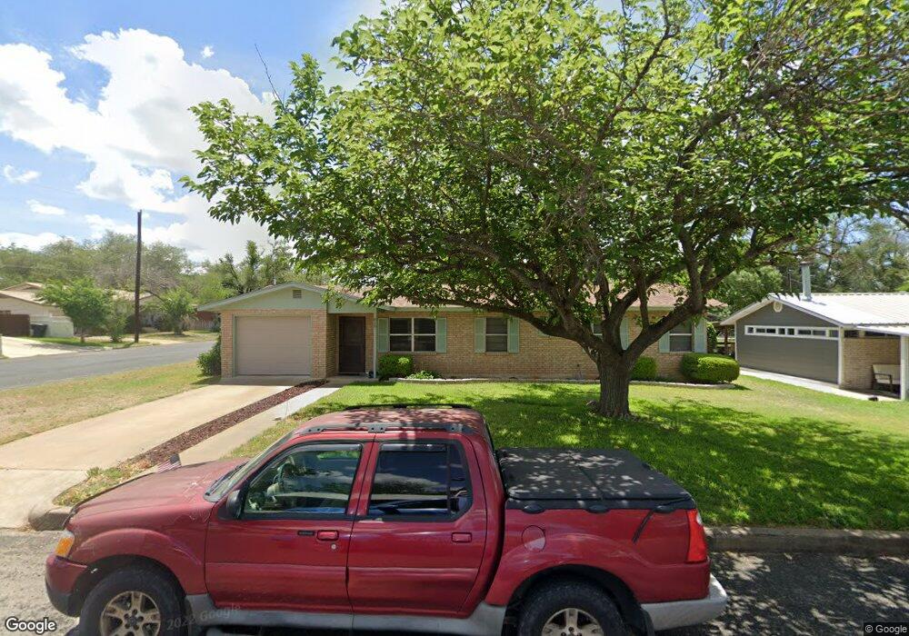819 Sunset St, Fredericksburg, TX 78624 - photo 1