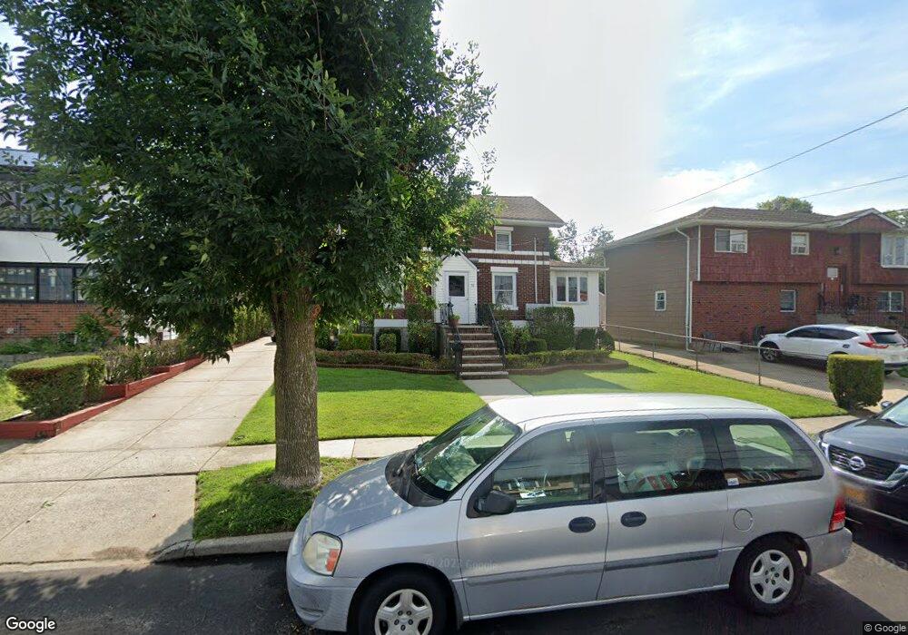 18 Barrymore Blvd, Franklin Square, NY 11010 - photo 1