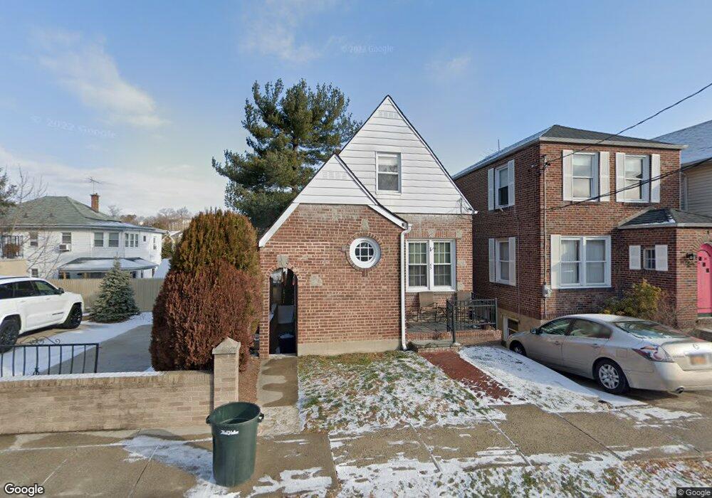 85 Cox Ave, Yonkers, NY 10704 - photo 1