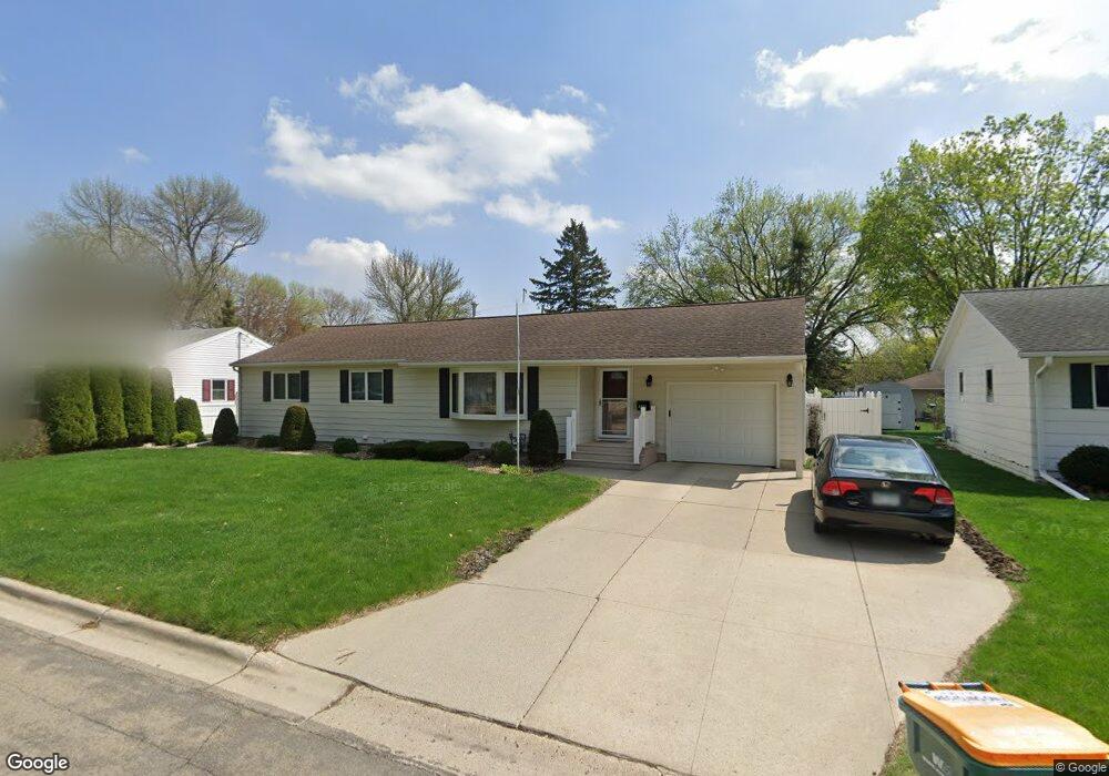 310 Glenn Rd, Albert Lea, MN 56007 - photo 1