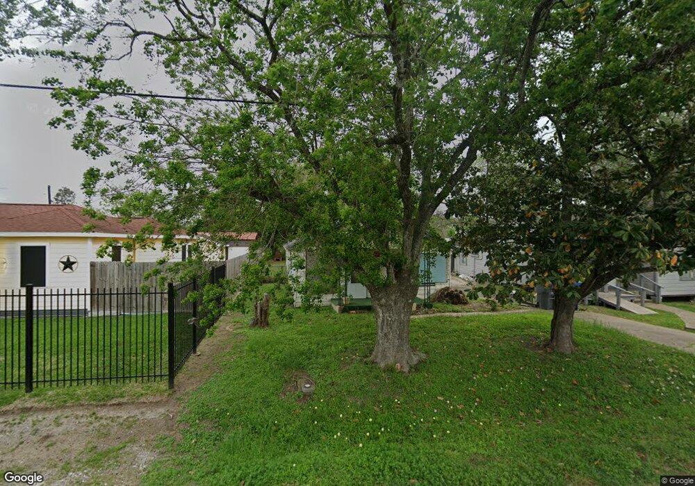 1301 Duncan St, Bay City, TX 77414 - photo 1