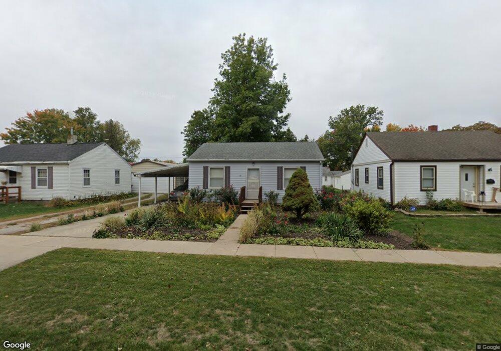 1007 W 5th St S, Newton, IA 50208 - photo 1