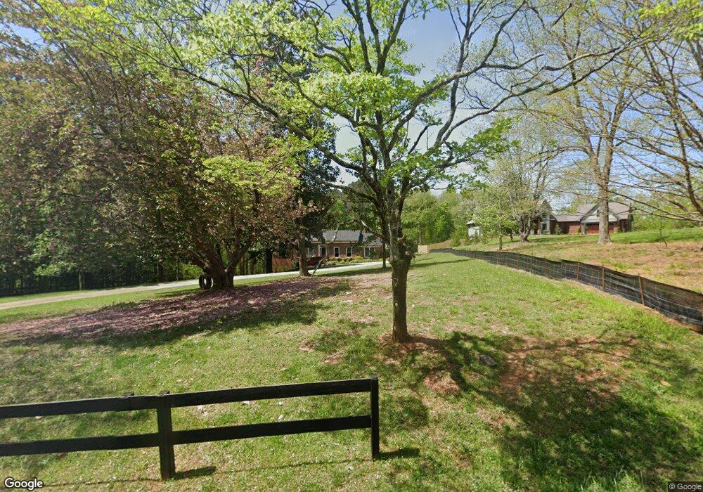 6429 Paradise Point Rd, Flowery Branch, GA 30542 - photo 1