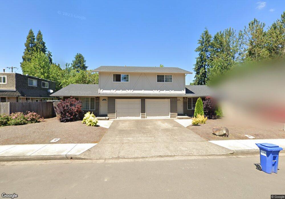 1223 Piper Ln, Eugene, OR 97401 - photo 1