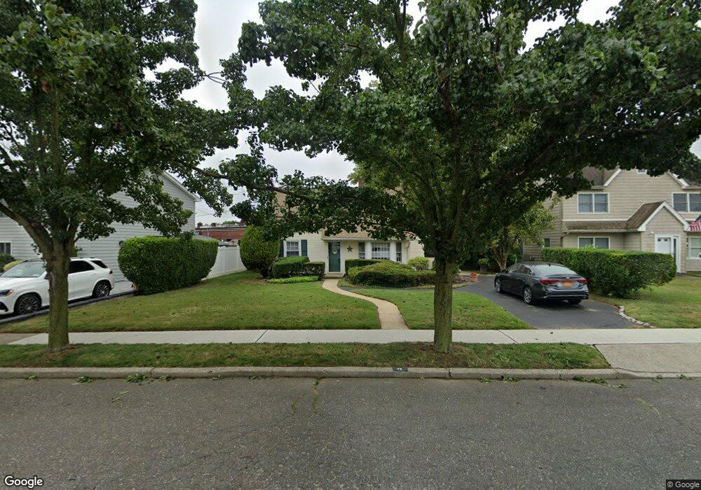 72 Haven Ln, Levittown, NY 11756 - photo 1