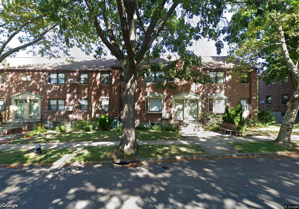 5759 246th Crescent unit Lower, Douglaston, NY 11362 - photo 1