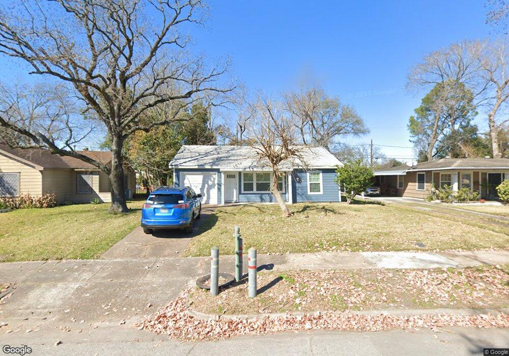 7411 Dixie Dr, Houston, TX 77087 - photo 1